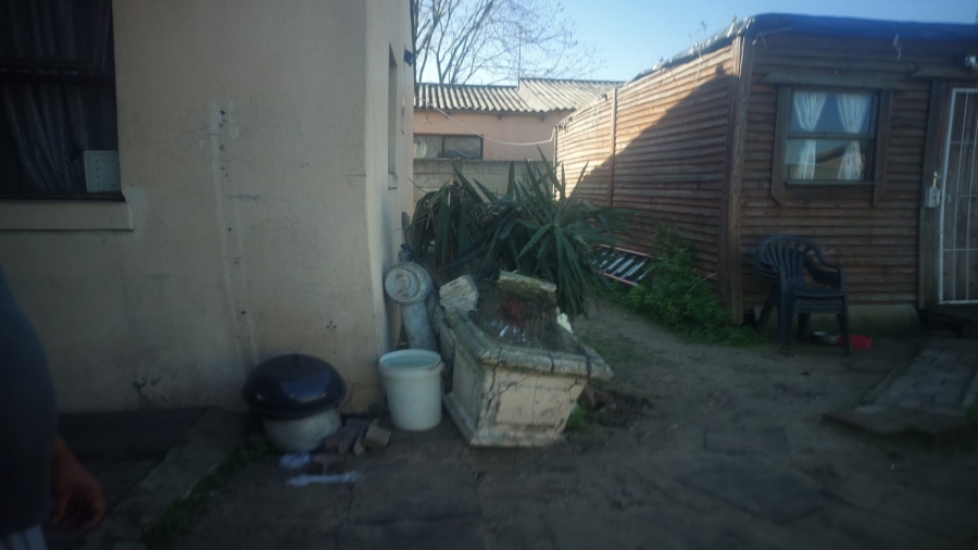 3 Bedroom Property for Sale in Peerless Park West Western Cape